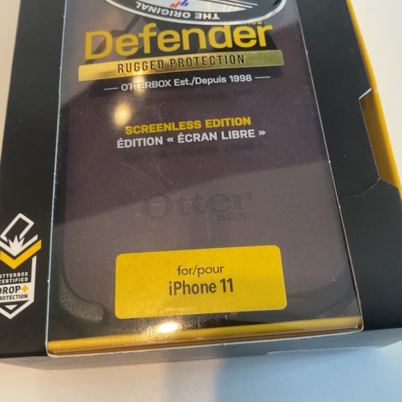 New Otter box IPhone 11 defender, screenless, iPhone protector, - Picture 3 of 6